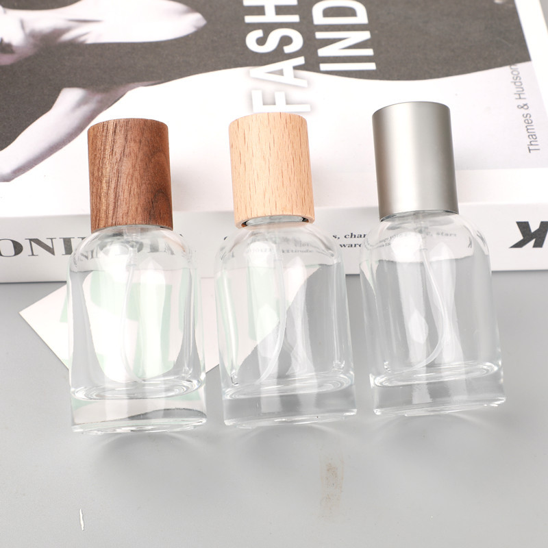 Bottiglia di profumo rotonda i - Perfume Imperium Fragrance World recensione e prezzo