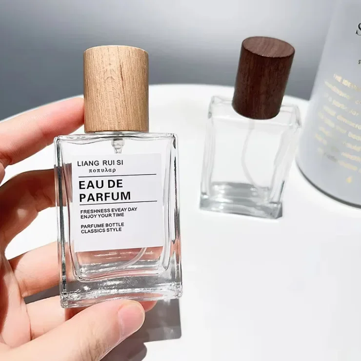 Flacone Spray in Vetro da 30/5 - Perfume Imperium Fragrance World recensione e prezzo
